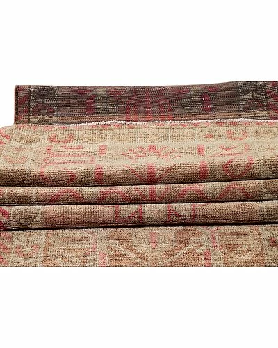 Apadana Early 20th Century Anatolian Hand-Knotted Wool Rug Home 4 Apadana Early 20th Century Anatolian Hand-Knotted Wool Rug Home - Image 2