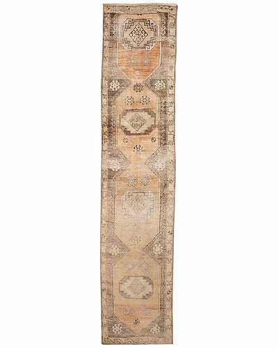 Apadana Early 20th Century Turkish Hand-Knotted Wool Rug Home 3 Apadana Early 20th Century Turkish Hand-Knotted Wool Rug Home